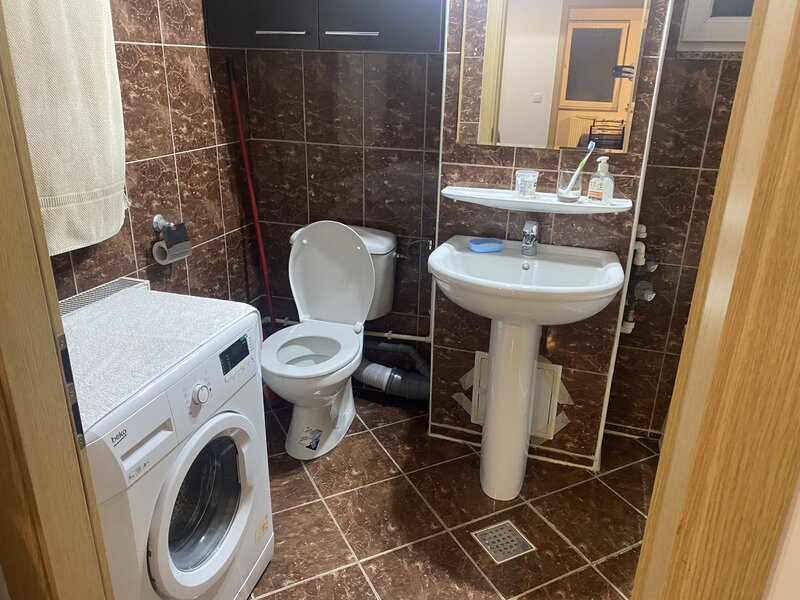 Drumul Taberei, ANL, ap. 2 camere cu centrala de bloc si parcare,